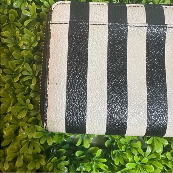 Kate Spade Black & White Striped Leather Wallet - Picture 6 of 12